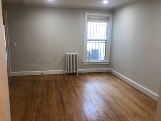 Photo - 1732 Church St NW