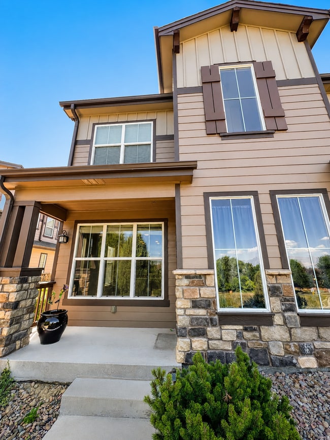 Building Photo - Stunning End Unit 3 Bedroom Townhouse in NE Colorado Springs!