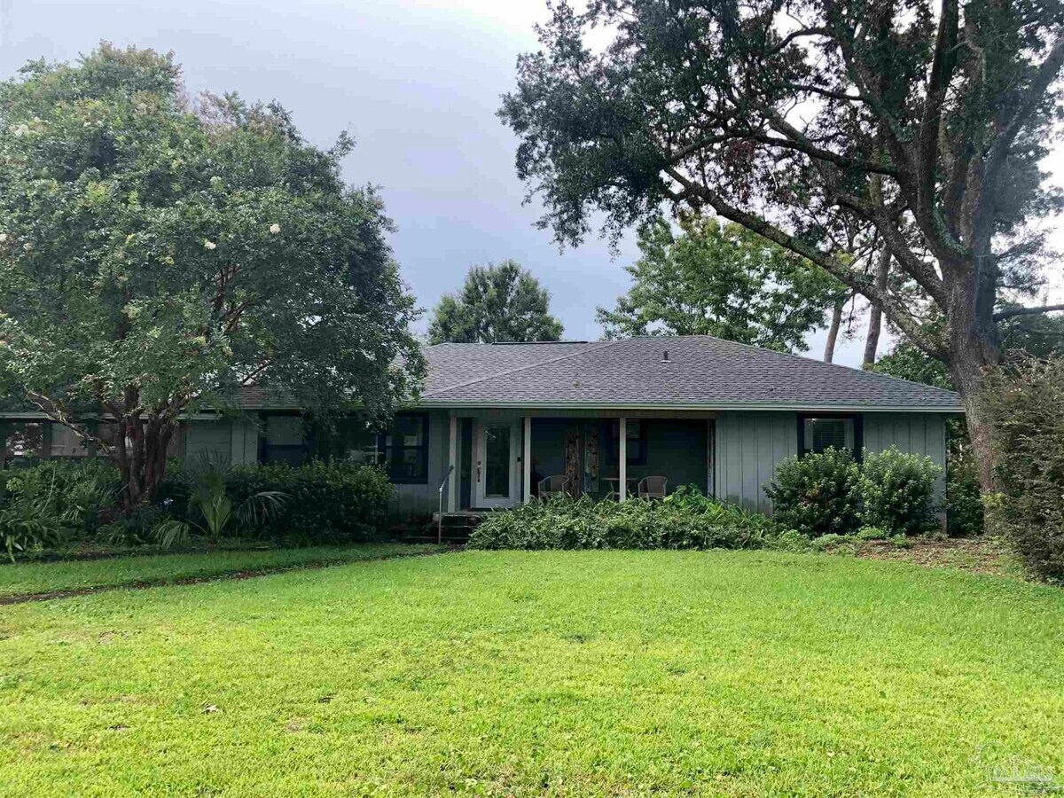 Photo - 303 Interbay Ave