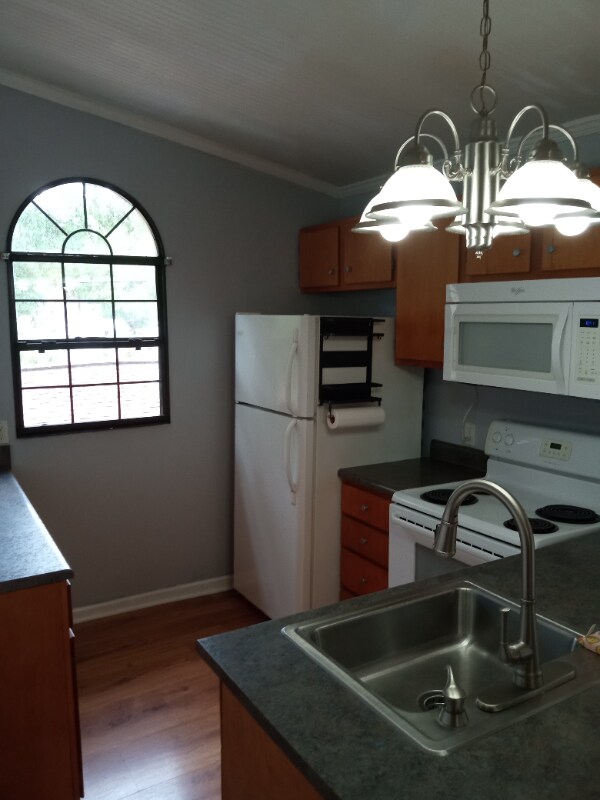 Photo - 409 Reynolds St