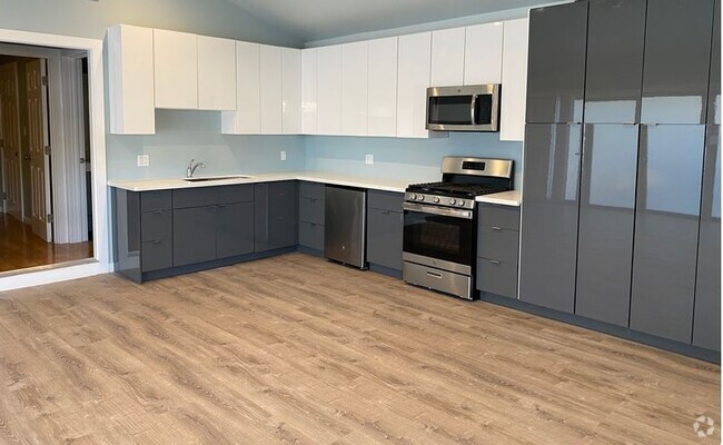 Building Photo - 944 Bruno St Rental