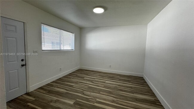 Photo - 120 NE 55th St Unit 4