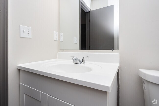 2BR, 1.5BA