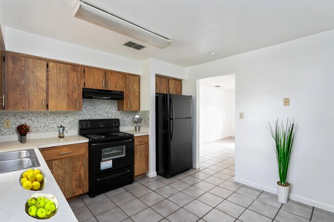 Photo - 3207 Pershing St Unidad 3207