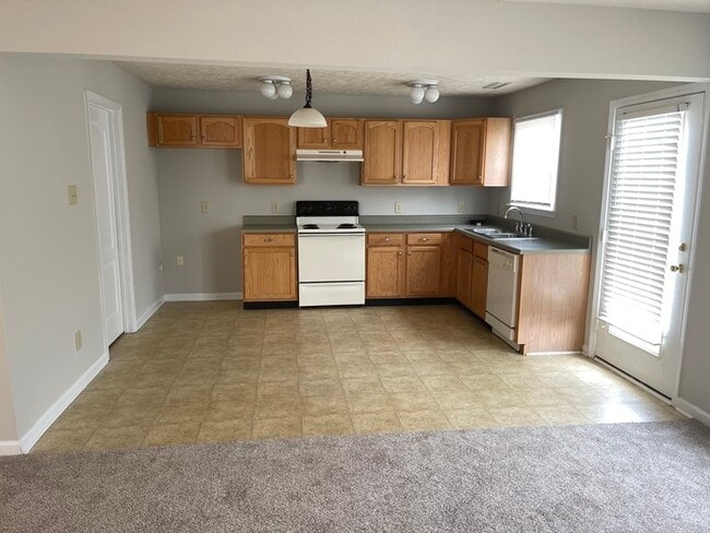 Photo - 1605 Matthew Allen Cir