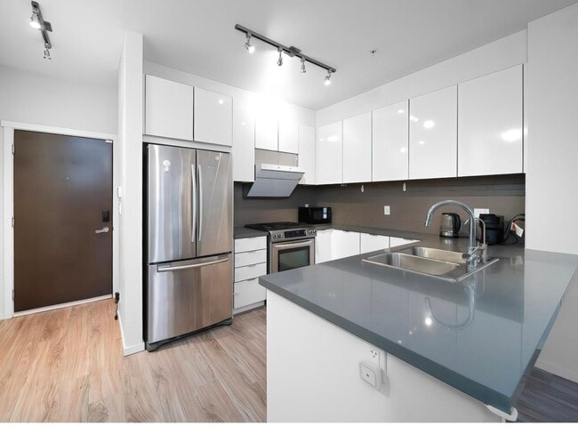 Photo - 1135 Windsor Mews