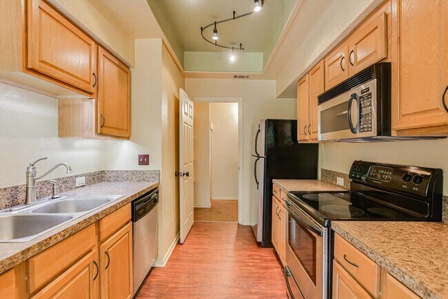 Photo - 4711 Spicewood Springs Rd Unidad 163