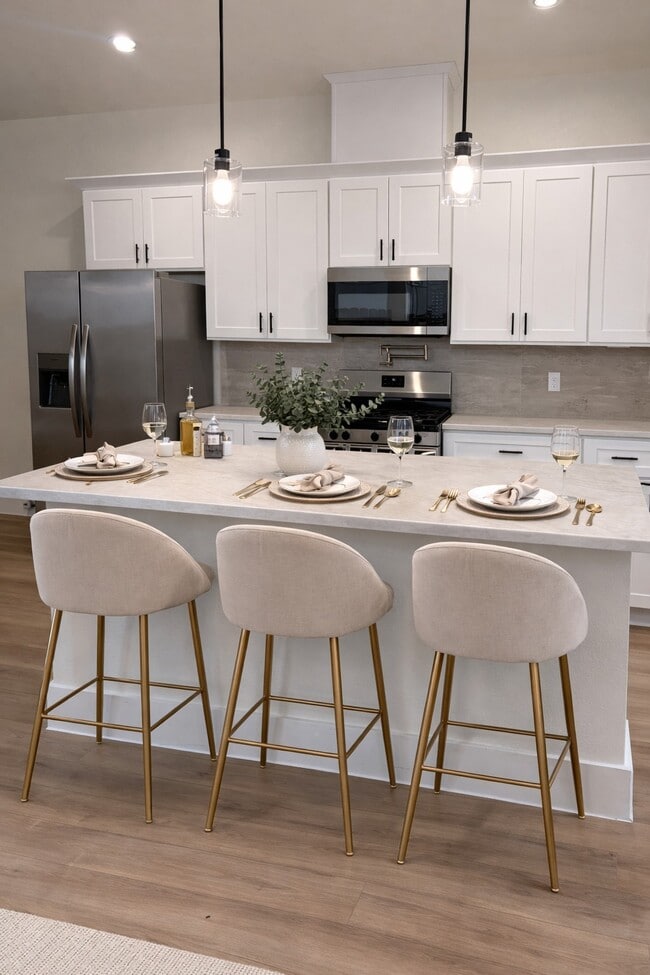 Photo - 7115 England St