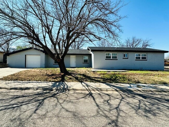 Photo - 1408 Stadium Ave