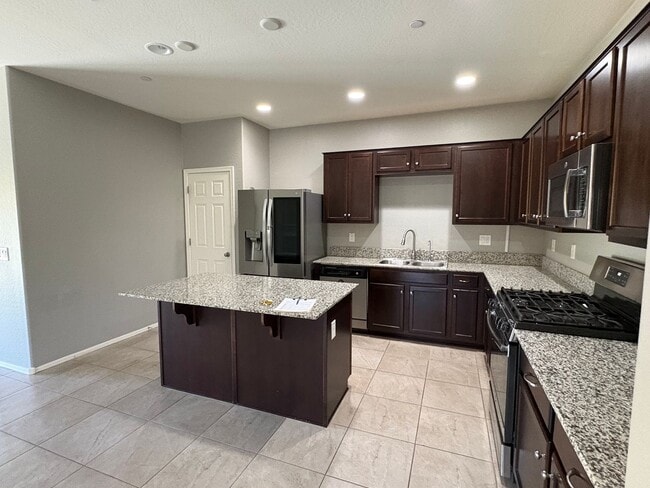 Photo - Spacious 4BD/2BA in Verrado