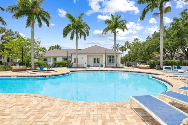 Exterior Amenity Pool 3 - Halston Lakeside Apartments