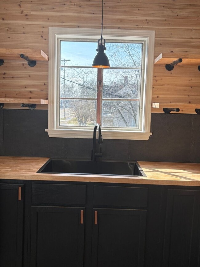 Photo - 502 W Lexington Ave Unit 502 W. Lexington Avenue #1