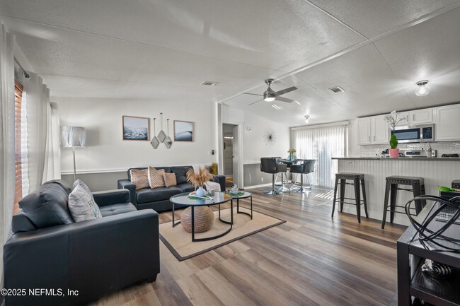 Photo - 501 Aiken St