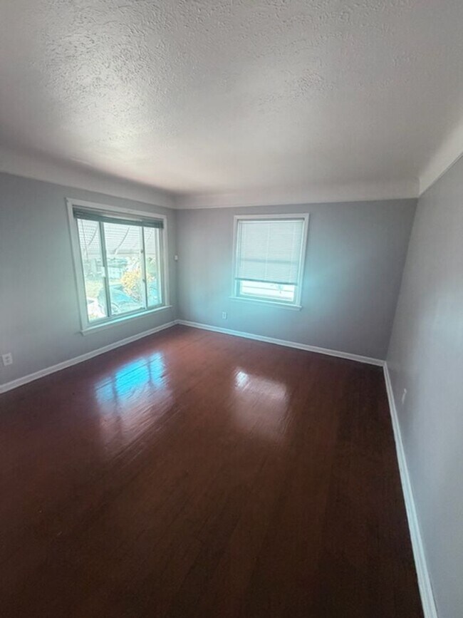 Photo - A Single family home with Garage in Garfield Heights