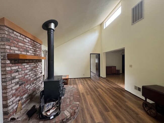Photo - 2437 Ridgewood Dr Unit 2437 Ridgewood DR