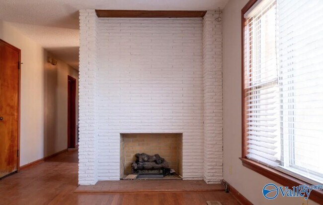 340 Jeff Rd NW