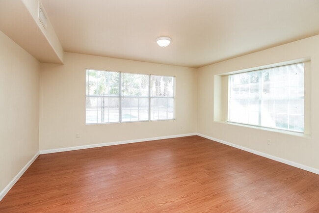 Photo - 3422 E Woodland Dr