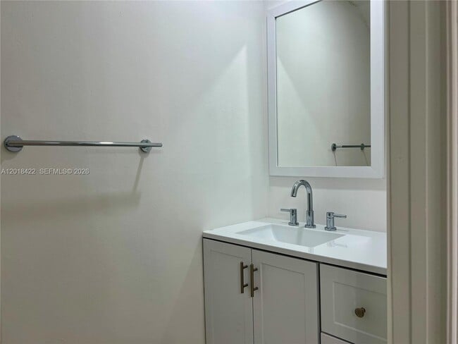 Photo - 982 Sevilla Cir