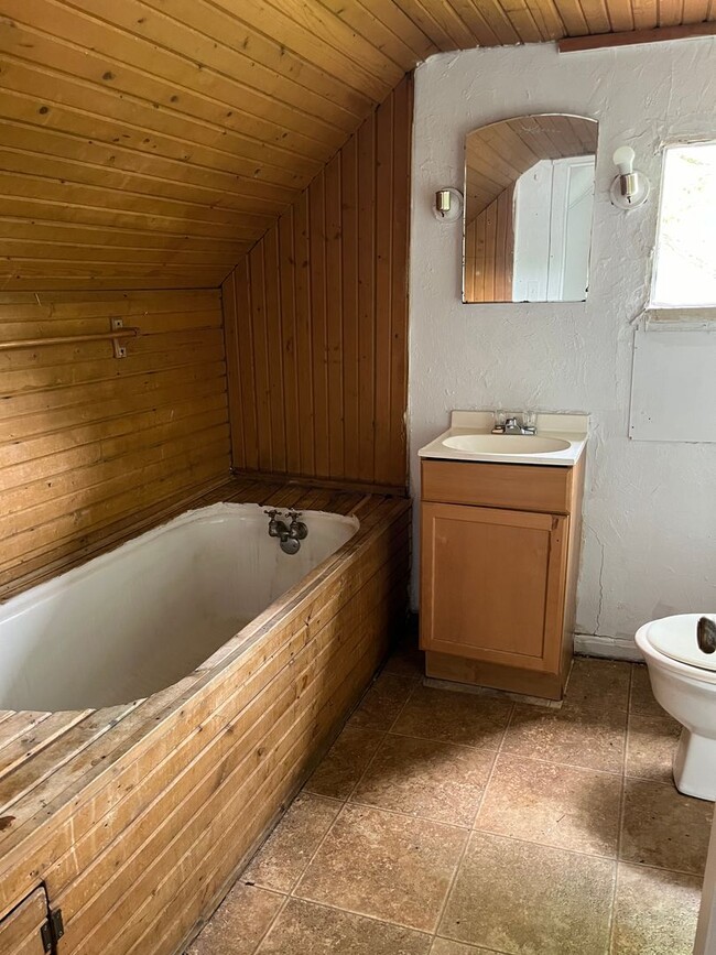 Photo - 153 McDowell Ave Unit Apt 3