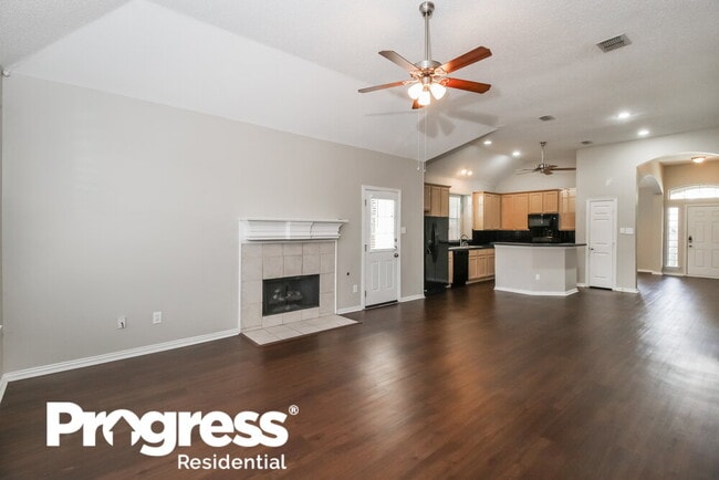 Photo - 828 Pinnacle Cir