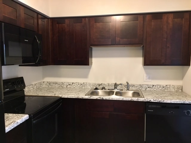 Kitchen - Montana Ridge