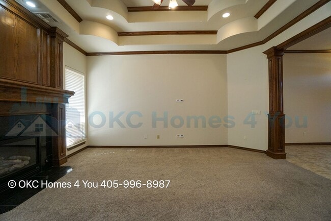 Photo - Executive Home in Yukon Schools