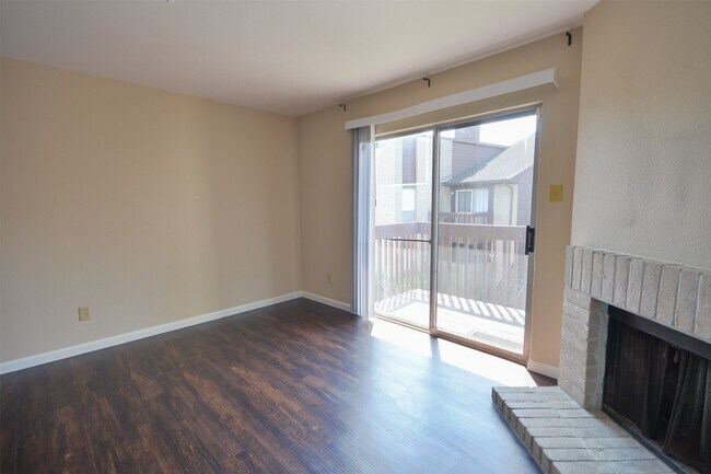 Photo - 12905 Woodforest Blvd Unit 608