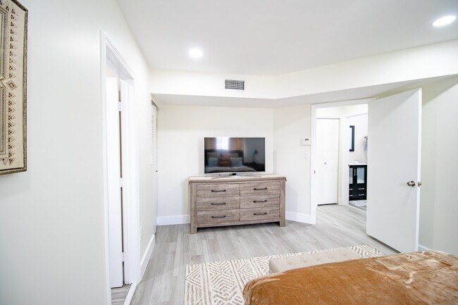 Photo - 18706 SW 100th Ave Unit ID1044543P