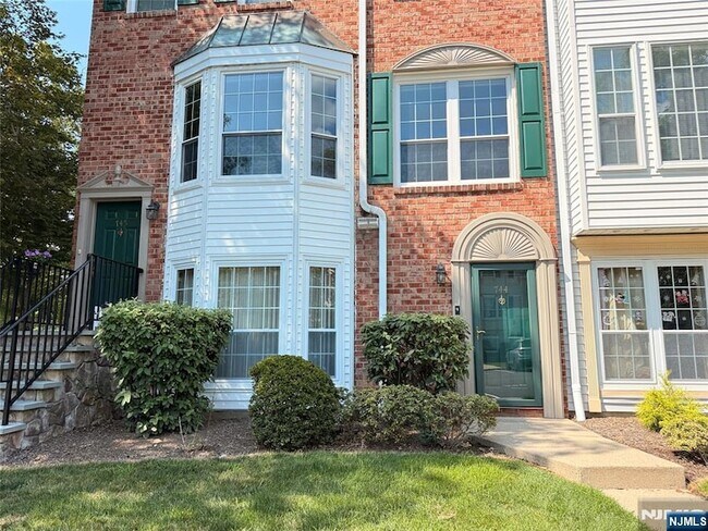 Photo - 744 Pepperidge Rd Unit 32B