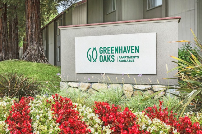 Photo - Greenhaven Oaks Apartments