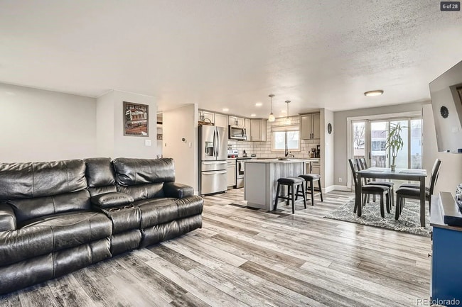 Photo - 11927 Lavinia Way