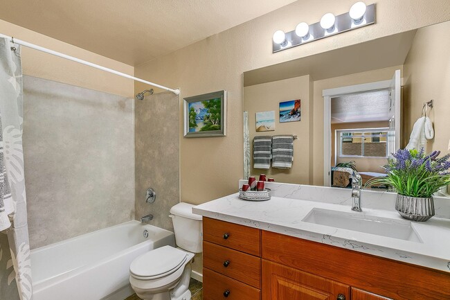 Photo - Beautiful Top Floor 2 Bed 2 Bath Condo in Factoria