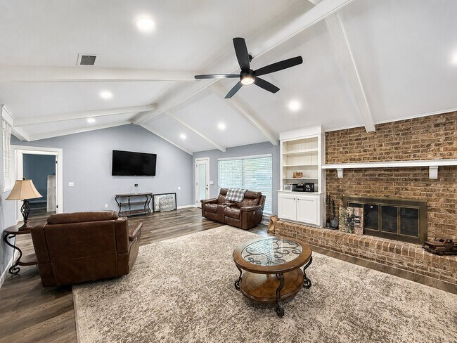 Photo - 310 Spring Lake Dr