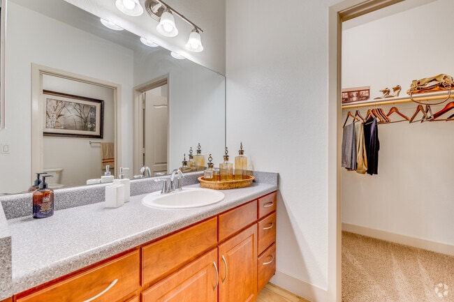 2BR, 2BA - 1122SF - Primary Bathroom - Canyon Crossroads
