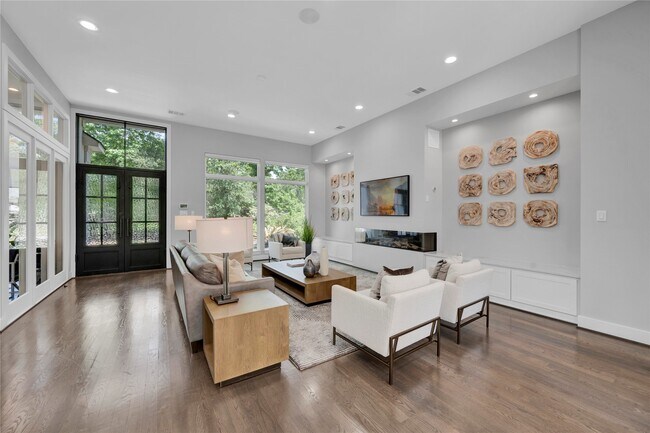 Photo - 19 Acorn Cluster Ct