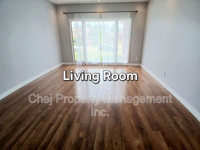 Photo - 8728-8181 181 St NW