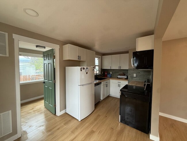 Photo - 39 Sunflower Rd