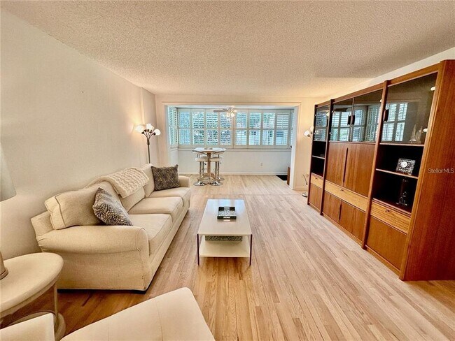 Photo - 690 Osceola Ave Unit 203