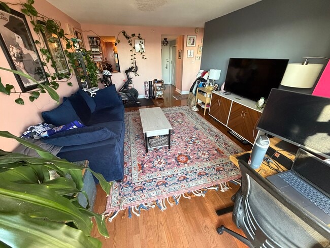 Photo - 2001 Hamilton St Unit 1525