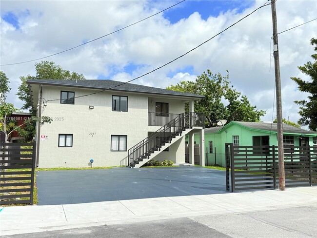 Building Photo - 2057 Washington Ave Rental
