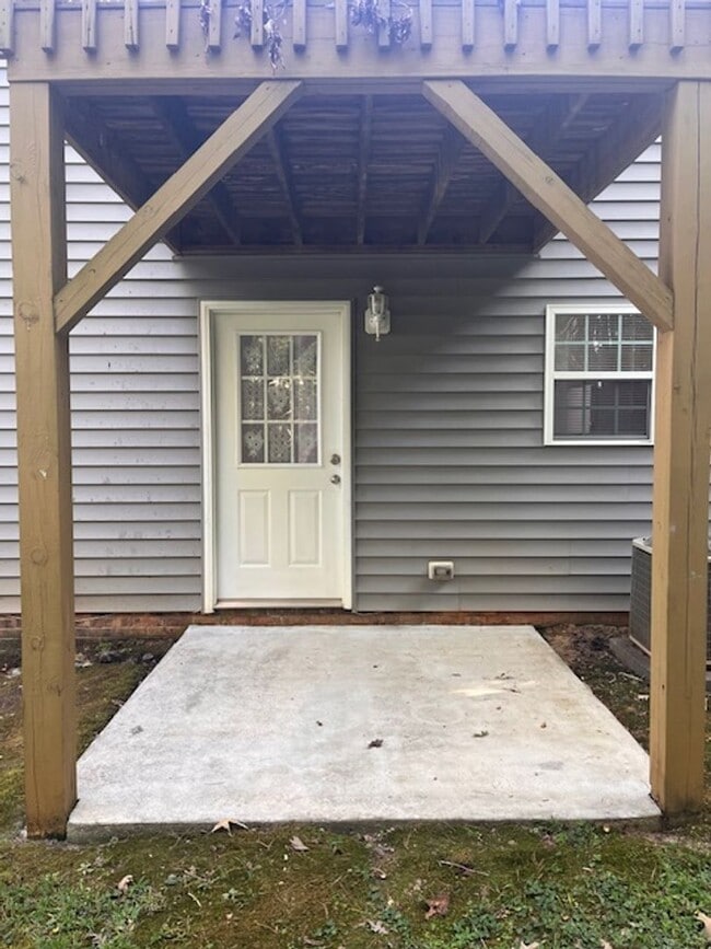 Building Photo - 253 Rockaway Dr Rental