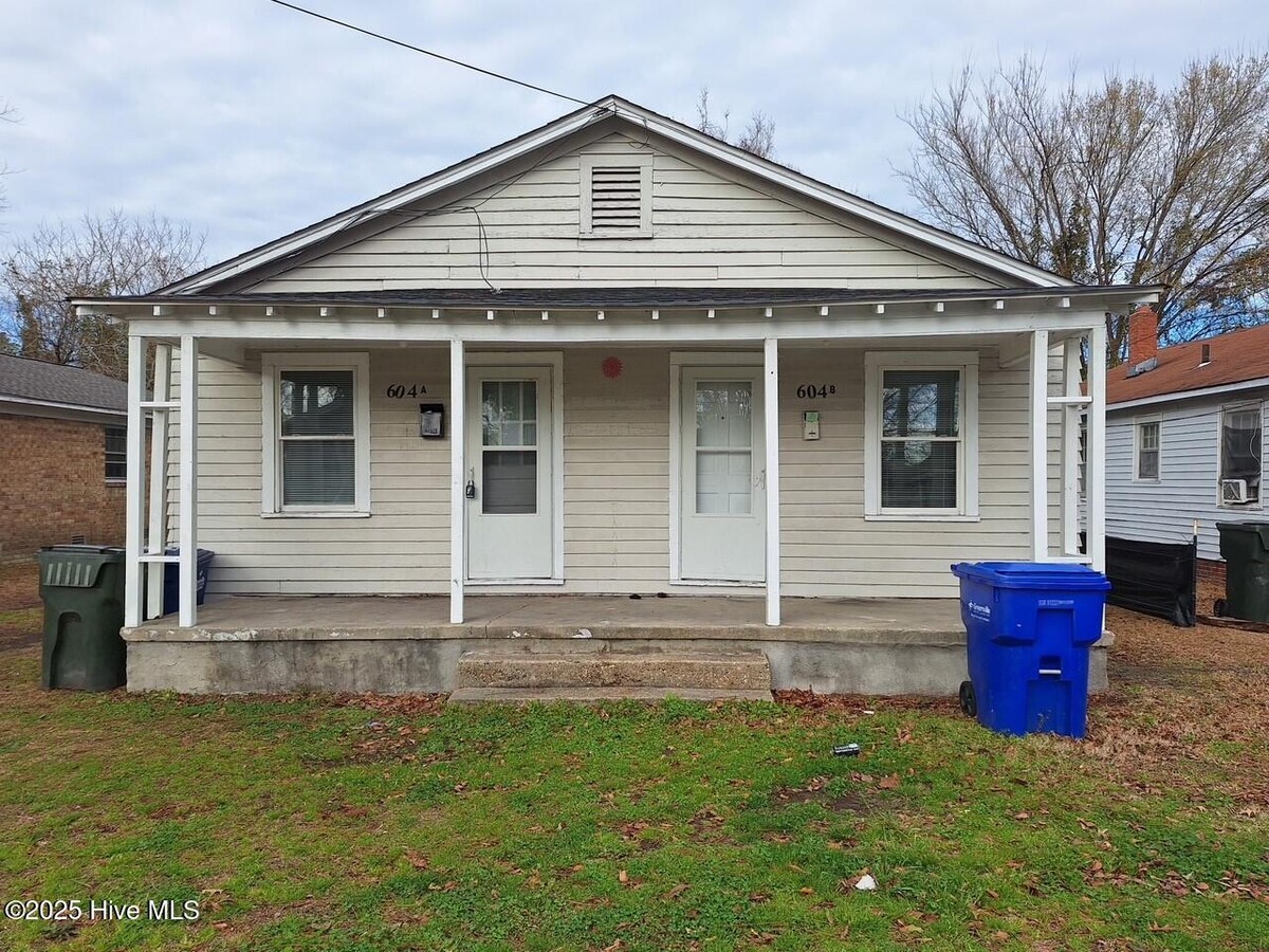 Photo - 604 Hudson St Townhome