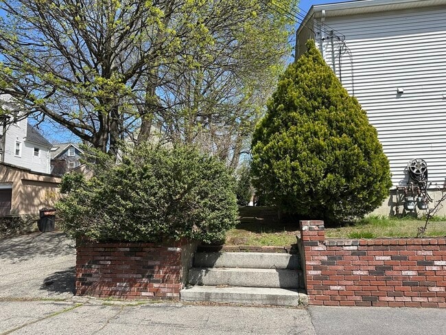 Photo - 46 Marlboro St Unit 46