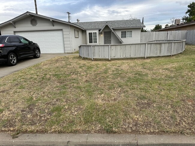 Photo - 135 E Stuart Ave