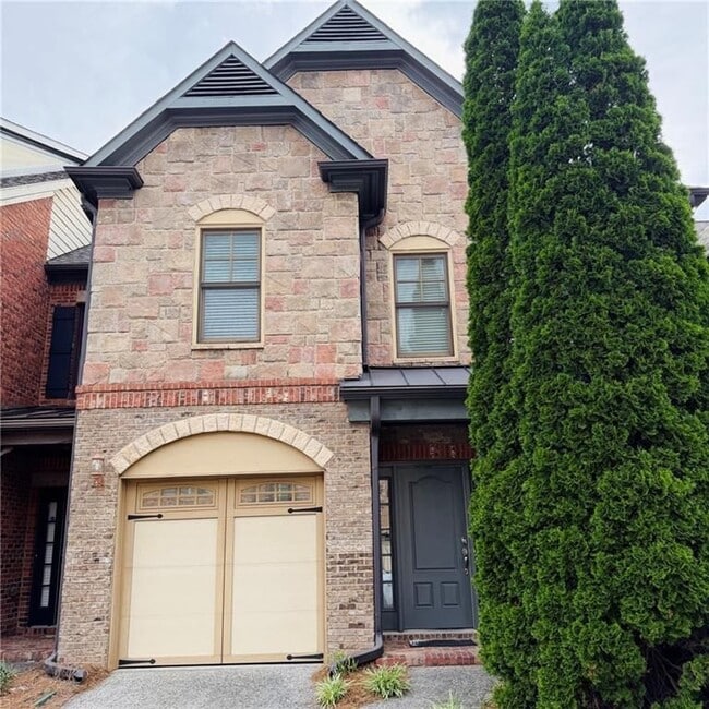 Photo - 1655 Township Cir