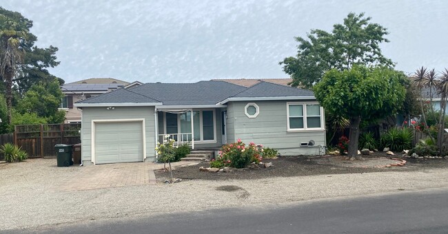 Photo - 1640 Humphrey Dr House