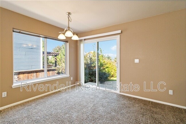 Photo - 1529 Spring Water Way