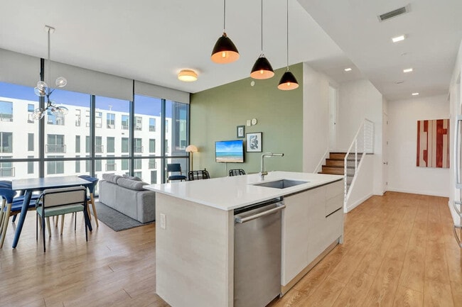 Photo - 1220 17th St Unidad SI ID1503937P