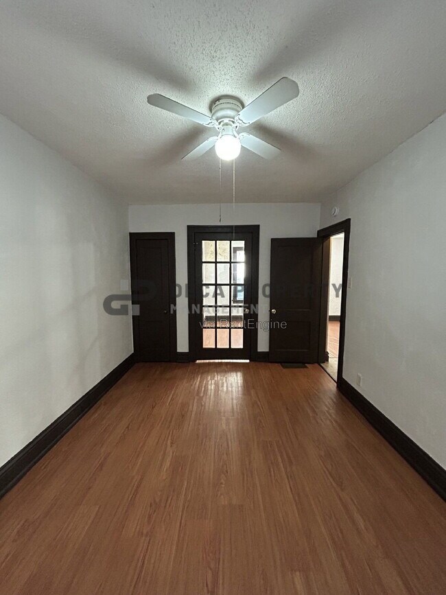 4231 Ellenwood Ave Unit 102