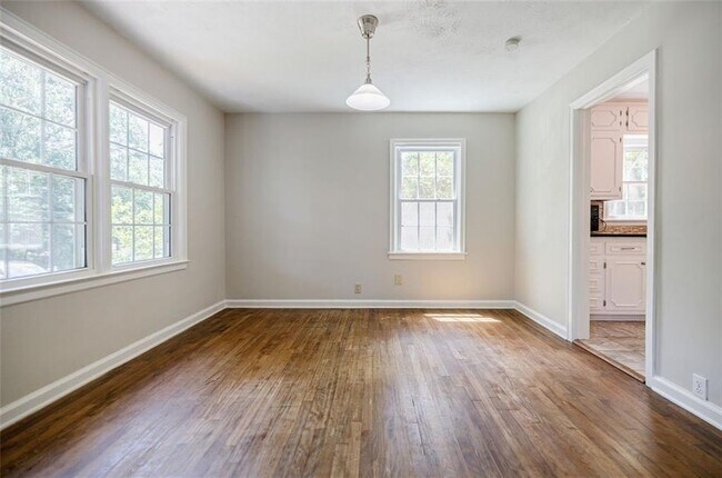 Photo - 1716 Beacon Hill Blvd NE